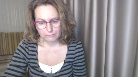 Lauraoven1 online show from 12-13-24, 07:25