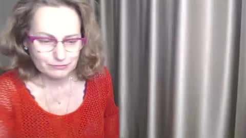 Lauraoven1 online show from 01-07-25, 06:56