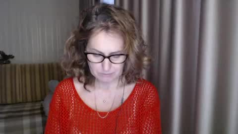 Lauraoven1 online show from 02-04-25, 01:59