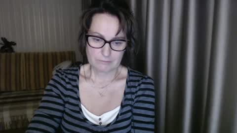 Lauraoven1 online show from 02-20-25, 04:46