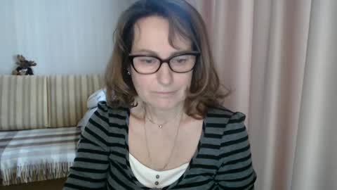 Lauraoven1 online show from 02-21-25, 08:51