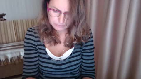 Snapshot of lauraoven1 chatting on 10-02-25, 09:16 Lauraoven1 online show from 10-02-25, 09:16