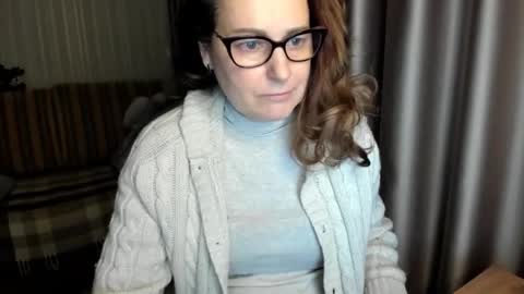 Lauraoven1 online show from 02-07-26, 03:38