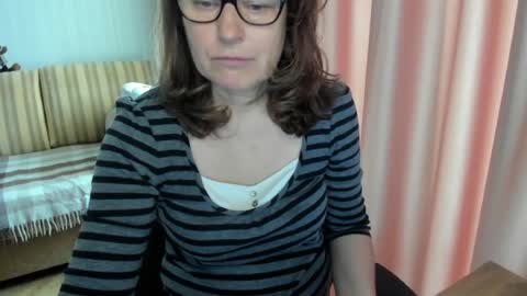 Lauraoven1 online show from 05-04-26, 08:43