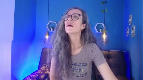 Laura Sofia online show from 02-04-26, 03:34