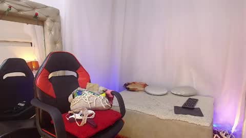 Laura Sofia online show from 04-30-26, 11:05