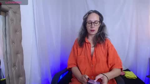 Laura Sofia online show from 05-14-26, 10:44