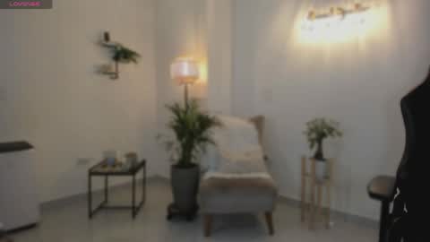 Snapshot of laurasophya chatting on 05-31-26, 01:14 Laura online show from 05-31-26, 01:14