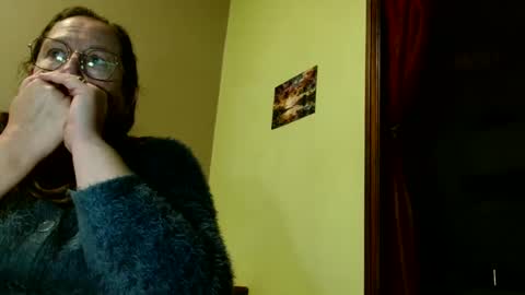 Snapshot of laureanne50 chatting on 12-06-24, 08:40 laureanne online show from 12-06-24, 08:40