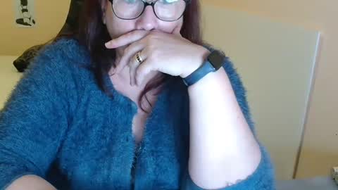 Snapshot of laureanne50 chatting on 12-14-24, 03:15 laureanne online show from 12-14-24, 03:15