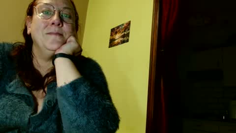 Snapshot of laureanne50 chatting on 12-27-24, 08:28 laureanne online show from 12-27-24, 08:28