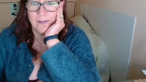 Snapshot of laureanne50 chatting on 01-17-25, 10:00 laureanne online show from 01-17-25, 10:00