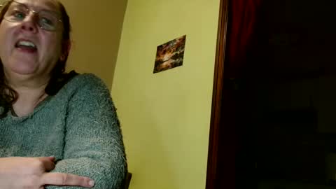 Snapshot of laureanne50 chatting on 01-28-25, 08:26 laureanne online show from 01-28-25, 08:26