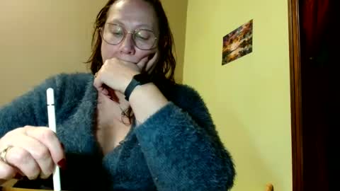 Snapshot of laureanne50 chatting on 02-22-25, 09:15 laureanne online show from 02-22-25, 09:15