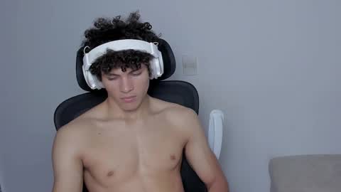 Laureent online show from 11-08-25, 08:03