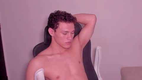 Laureent online show from 03-05-26, 09:27