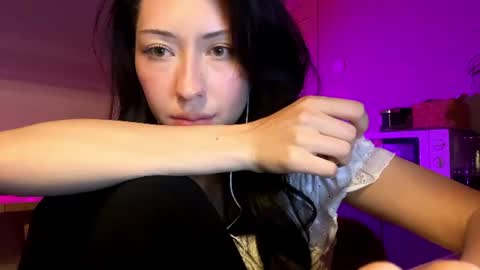 Snapshot of laurelimaino chatting on 06-24-26, 05:23 laurelimaino online show from 06-24-26, 05:23