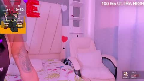 Laurem online show from 03-06-25, 03:13