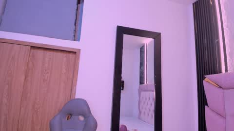 Laurem online show from 10-13-25, 07:58