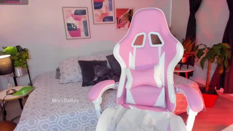 MissLauren online show from 12-11-24, 08:28