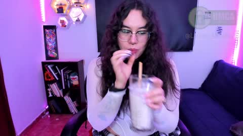 Snapshot of lauren_afrodita chatting on 01-28-25, 05:00 Im Lauren independent model online show from 01-28-25, 05:00