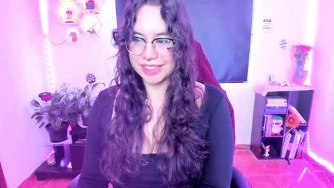 Snapshot of lauren_afrodita chatting on 02-22-25, 02:19 Im Lauren independent model online show from 02-22-25, 02:19