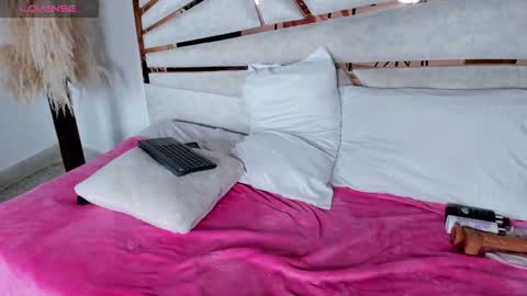 lauren_blaze online show from 02-09-26, 01:26