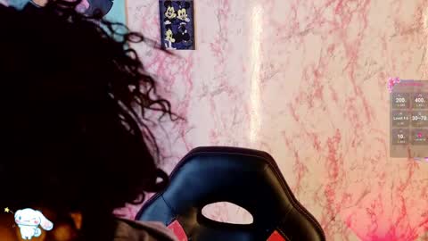 Snapshot of lauren_camila1 chatting on 04-10-26, 04:39 Lau online show from 04-10-26, 04:39