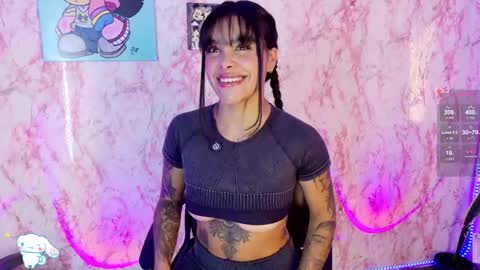 Snapshot of lauren_camila1 chatting on 04-15-26, 02:18 Lau online show from 04-15-26, 02:18