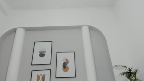 lauren_cruz1 online show from 09-10-25, 04:29