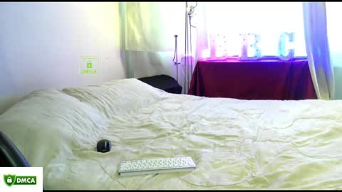 Snapshot of laurenabril chatting on 02-11-25, 06:01 Lauren Abril online show from 02-11-25, 06:01