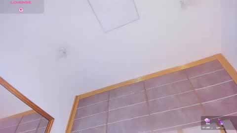 Snapshot of laurencarter1 chatting on 07-05-26, 04:19 online show from 07-05-26, 04:19