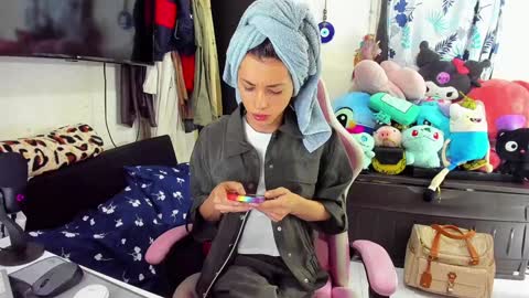 SF online show from 01-25-25, 03:41