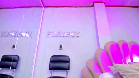 Lauren Hu online show from 10-30-25, 03:30