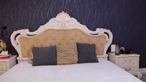 Snapshot of laurenjenssen chatting on 02-20-26, 05:57 Laura online show from 02-20-26, 05:57