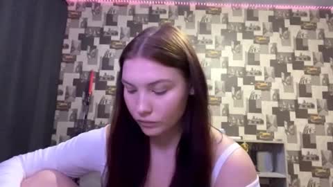 Hannah online show from 09-17-25, 04:08