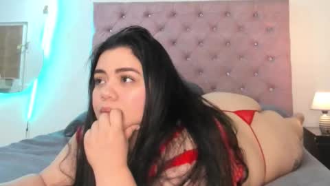 Snapshot of laurenlaine99 chatting on 02-14-26, 03:42 laurenlaine online show from 02-14-26, 03:42