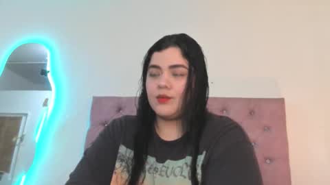 Snapshot of laurenlaine99 chatting on 03-03-26, 06:36 laurenlaine online show from 03-03-26, 06:36