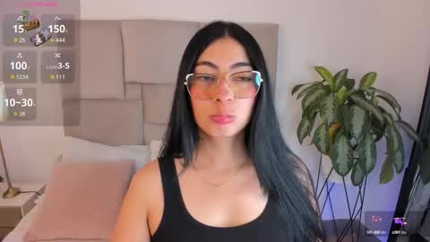 laurenn_smitth online show from 10-06-25, 12:46