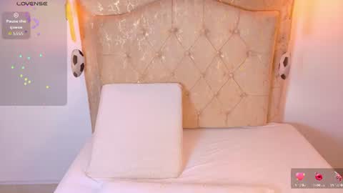 laurenn_smitth online show from 06-15-26, 01:35