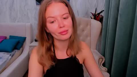 laurennhill online show from 09-16-25, 12:22