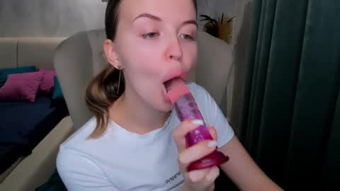 laurennhill online show from 11-02-25, 12:24