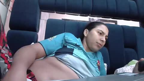 Snapshot of laurent0502 chatting on 12-05-24, 06:54 Laurent online show from 12-05-24, 06:54