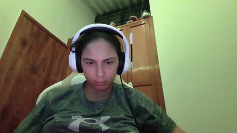 Snapshot of laurent0502 chatting on 12-09-24, 06:55 Laurent online show from 12-09-24, 06:55