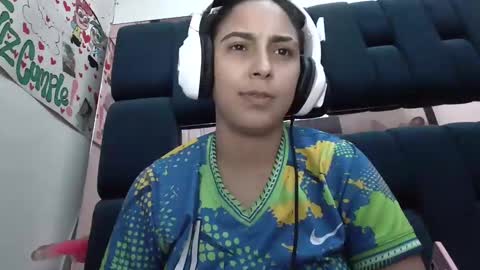 Snapshot of laurent0502 chatting on 12-17-24, 08:45 Laurent online show from 12-17-24, 08:45