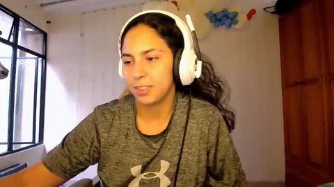 Snapshot of laurent0502 chatting on 01-11-25, 10:40 Laurent online show from 01-11-25, 10:40