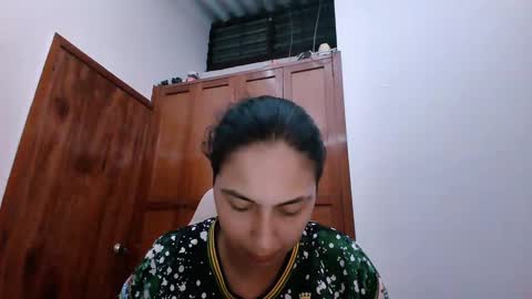 Snapshot of laurent0502 chatting on 01-17-25, 04:17 Laurent online show from 01-17-25, 04:17