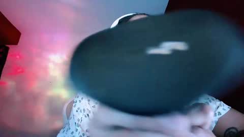 Snapshot of laurent0502 chatting on 02-09-25, 06:01 Laurent online show from 02-09-25, 06:01