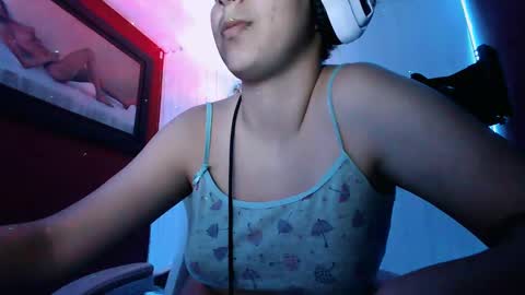 Snapshot of laurent0502 chatting on 02-24-25, 08:27 Laurent online show from 02-24-25, 08:27