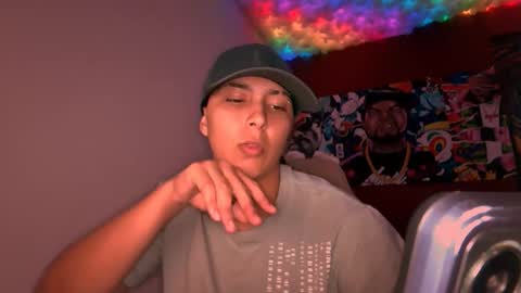 Snapshot of laurent0502 chatting on 09-26-25, 02:04 Laurent online show from 09-26-25, 02:04